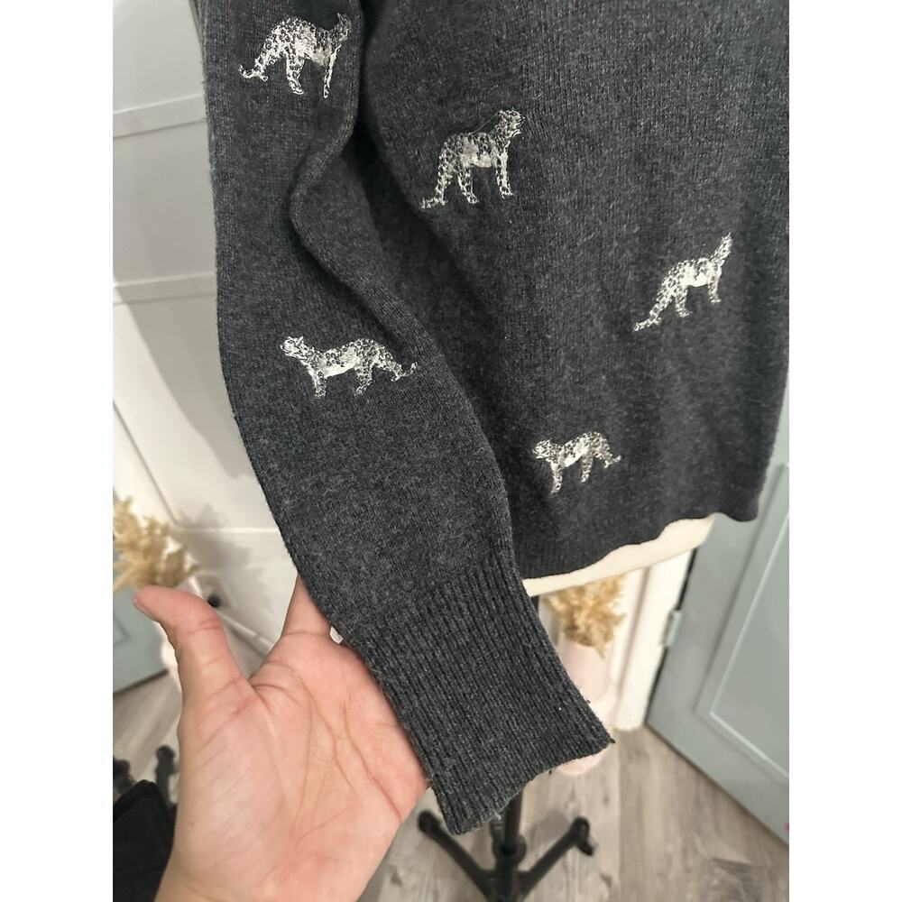 Chico’s Cashmere Blend Embroidered Cheetah Sweater Size 0 Small Gray Crew Neck - Picture 11 of 11